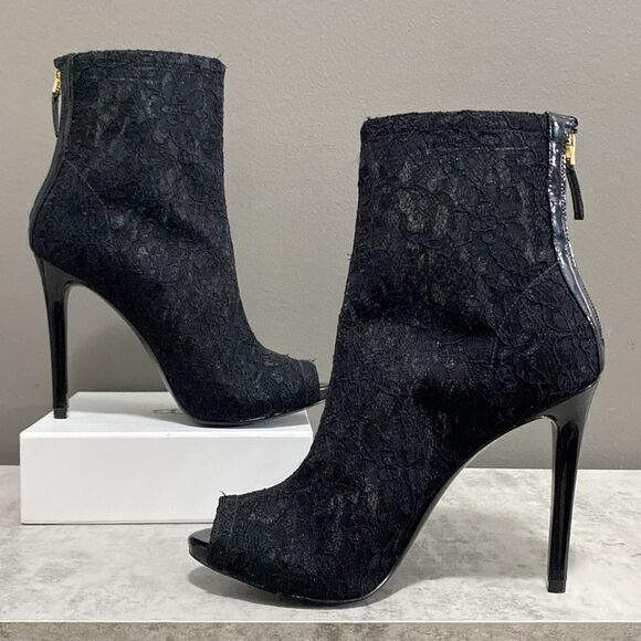 Guess Black Lace Mesh Gorgeous Ankle Boots/Booties Peep Toe Size 7.5 - Picture 2 of 16
